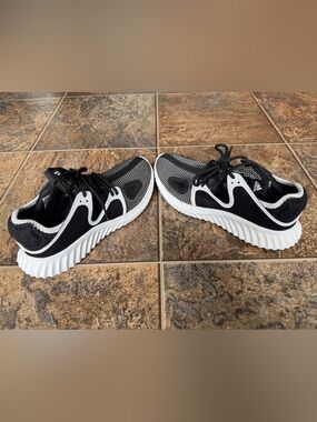 Adidas Run Lux Clima women's running shoes in black and white Size 7.5